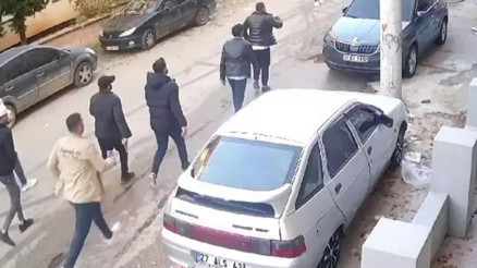 Gaziantepte 20 TL yüzünden iş yerini silahla bastılar O anlar kamerada