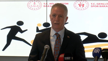 İstanbul Valisi Gül: Öğrencilerimizin lisans çıkarma işlemleri hızlı bir şekilde devam ediyor İstanbul Valisi Gül: Öğrencilerimizin lisans çıkarma işlemleri hızlı bir şekilde devam ediyor