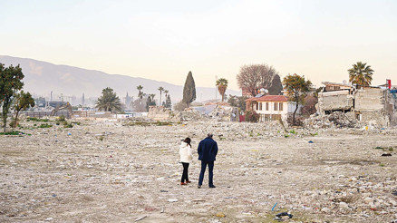 Acıları kalplerinde, yasları askıda... Hatay 8. kez küllerinden doğuyor