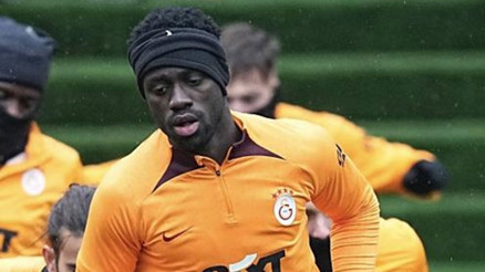 Galatasarayda Davinson Sanchez, Fenerbahçeye karşı sahada olacak mı