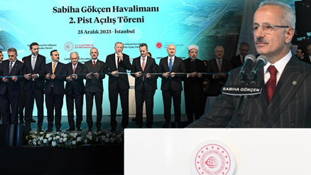 Bakan Uraloğlu açıkladı: Yeni pisti iniş, eski pisti kalkış için kullanacağız