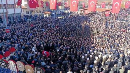 Şehit Serinkan son yolculuğuna uğurlandı, eşi ile kardeşi askeri üniforma giydi
