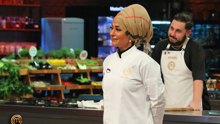 MASTERCHEF ESRA KİMDİR, kaç yaşında MasterChef All Star yarışmacısı Esra Tokelli nereli kaçıncı oldu işte hayatı ve biyografisi