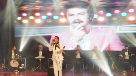 Uğur Aslan, Kız Kardeşim Köyü için sahneye çıktı