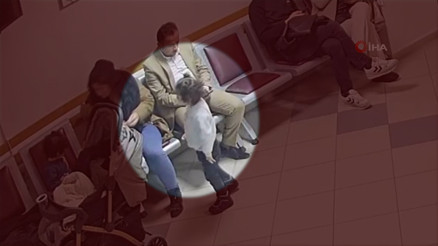 Boğazına şeker kaçan çocuk doktorun Heimlich manevrasıyla kurtuldu