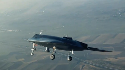 ANKA-3 Ankara semalarında İlk uçuşunu gerçekleştirdi...