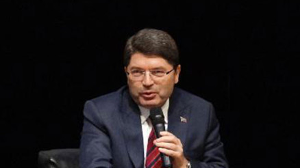 Bakan Tunç: Anayasanın değişmesi konusunda herkes mutabık Bakan Tunç: Anayasanın değişmesi konusunda herkes mutabık