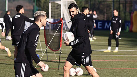 Beşiktaşta Rachid Ghezzal takıma döndü