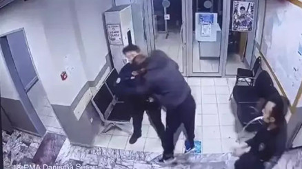 Başakşehirde karakolda polise saldırı: Kaçmaya çalıştı, yeniden gözaltına alındı