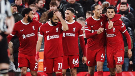 İngiltere Premier Lig’de bu sezon liderlik 9 kez el değiştirdi Jürgen Klopp’un öğrencileri...