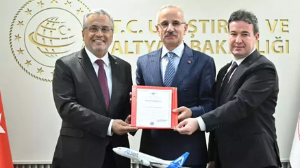 Bakan Uraloğlu imzaladı AJet ruhsatını aldı