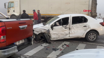 Çanakkalede zincirleme trafik kazası: 4 yaralı