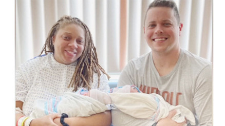 Yılbaşı gecesi doğum sürprizi: İkizlerin arasında 1 yıl var