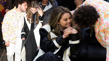 Aşıklar el ele ortaya çıktı... Bütün gece kulağına aşk sözleri fısıldadı… Aşıklar el ele ortaya çıktı... Bütün gece kulağına aşk sözleri fısıldadı…