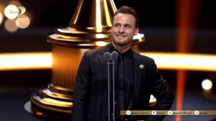 Kerem Bürsinden taklidini yapan Onur Atillaya ilk cevap Kerem Bürsinden taklidini yapan Onur Atillaya ilk cevap