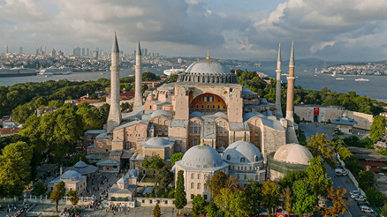 Yabancı turistler için Ayasofya kararı... Bakan Ersoy duyurmuştu: 15 Ocakta başlıyor Yabancı turistler için Ayasofya kararı... Bakan Ersoy duyurmuştu: 15 Ocakta başlıyor