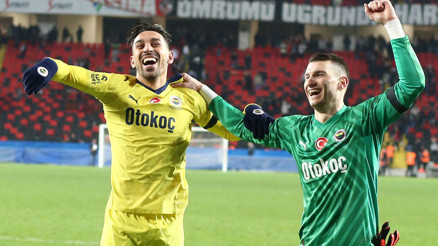 Gaziantep FKyı tek golle geçen Fenerbahçeden tarihi performansı İrfan Can Kahveci attı, Livakovic tuttu, İsmail Kartal tarihe geçti