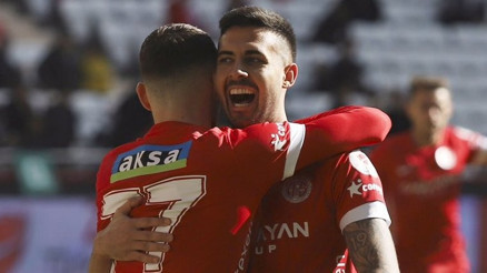 Antalyaspor, Pendiksporu ikinci yarıda bulduğu gollerle yendi