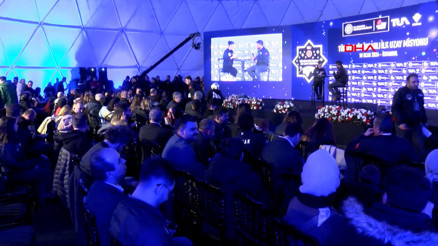 Türkiye’nin ilk astronotu Alper Gezeravcının uzay yolculuğu Taksimden takip edildi