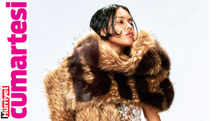 Güçlü, dişil, abartılı Güçlü, dişil, abartılı