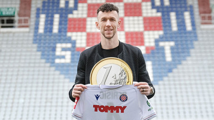 Hajduk Splitte bir garip sözleşme daha: Fenerbahçe ile anılan Ivan Perisic, 1 euroya imzayı attı
