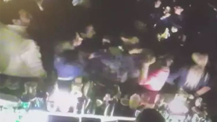 Yasemin Sadıkoğlu’nun darp edildiği anların görüntüsü ortaya çıktı Şahıslar yakalandı