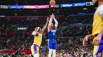 NBAde Los Angeles derbisini kazanan Clippers