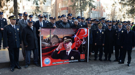 Diyarbakırda Şehit Emniyet Müdürü Gaffar Okkan ile 5 mesai arkadaşı anıldı: Gönülden gönüle bir kardeşlik köprüsü inşa etmiştir