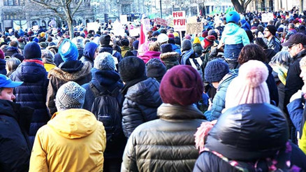 Demokrasi düşmanlarını demokratlar susturacak