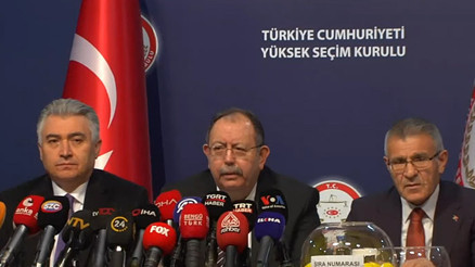 Siyasi partilerin oy pusulasındaki yerleri belli oldu: Oy pusulasında AK Parti 1. sırada, CHP 18. sırada yer alacak