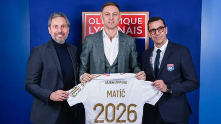 Beşiktaşın transfer gündemindeydi Nemanja Matic, Lyona transfer oldu...