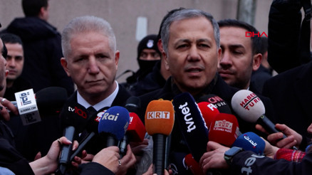 İçişleri Bakanı Ali Yerlikaya, Sarıyerde kilisedeki saldırıya ilişkin açıklama yaptı İçişleri Bakanı Ali Yerlikaya, Sarıyerde kilisedeki saldırıya ilişkin açıklama yaptı