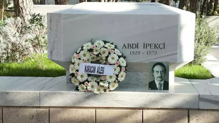 Abdi İpekçi ölümünün 45.yılında İstanbulda mezarı başında anıldı