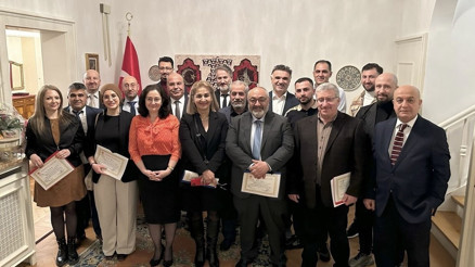 Başkonsolos Cebeci’den teşekkür yemeği Başkonsolos Cebeci’den teşekkür yemeği