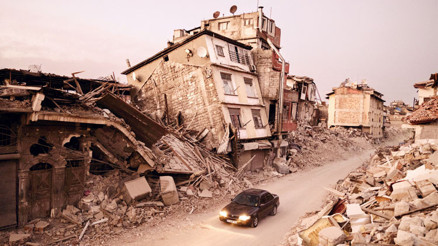 Yılın basın fotoğrafları... Yüzyılın afetinden Yılın basın fotoğrafları... Yüzyılın afetinden