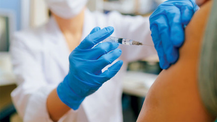 ‘HPV aşısını kadın ve erkek yaptırabilir’ ‘HPV aşısını kadın ve erkek yaptırabilir’