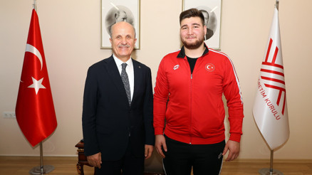 YÖK’ten milli sporculara destek