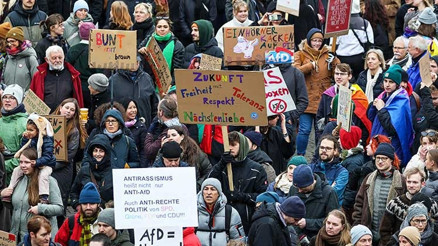 ‘Halk gammazları’ kampanyasına 800 bin imza ‘Halk gammazları’ kampanyasına 800 bin imza