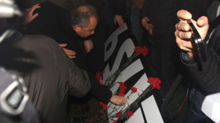 Deprem saatinde Sesimi duyan var mı diye seslendiler