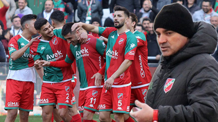Karşıyaka, Erkan Sözeri ile firesiz Yasin Ozan açıldı...