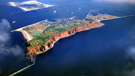 2,5 kilometrekarelik ada bir imparatorluğun başına dert oldu... Sonunda çözümü havaya uçurmakta buldular