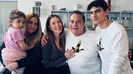 Kırgınlık bitti...Mehmet Ali Erbil 67inci yaşını çocuklarıyla kutladı