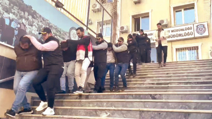 25 çete üyesine kelepçe: Düşük kilometre vurgununa baskın