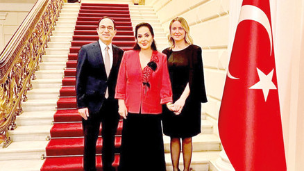 Yeşilçam’ın Sultanı’na Moskova’da özel davet Yeşilçam’ın Sultanı’na Moskova’da özel davet
