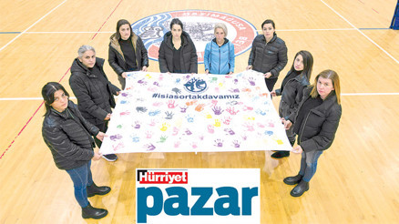 Adıyaman İsias Otel’de can veren 26 çocuğun anneleri soruyor: ‘Bizim çocuklarımız evlerine neden dönemedi’ Adıyaman İsias Otel’de can veren 26 çocuğun anneleri soruyor: ‘Bizim çocuklarımız evlerine neden dönemedi’