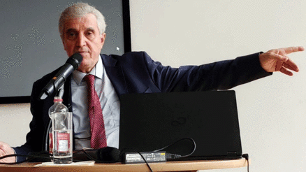 ‘AB ülkeleri bizi ilgiyle izliyor’