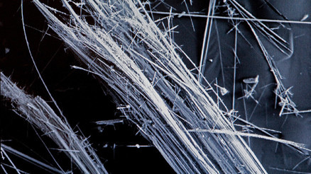 Bir zamanlar sihirli kabul ediliyordu, bugün ise yasaklarla anılıyor... Mucize mineralin ilginç tarihi