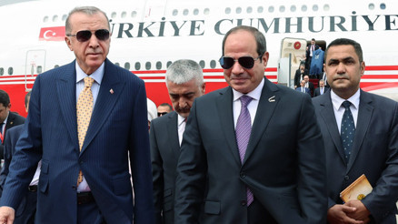 Dünya nefesini tuttu, Kahire zirvesini takip ediyor: Bir dönüm noktası, İki bölgesel güç arasında büyük adım