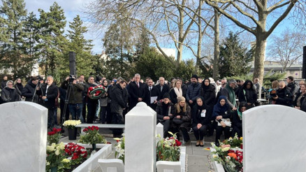 Almanyadaki ırkçı terör saldırısında hayatını kaybedenler için anma töreni