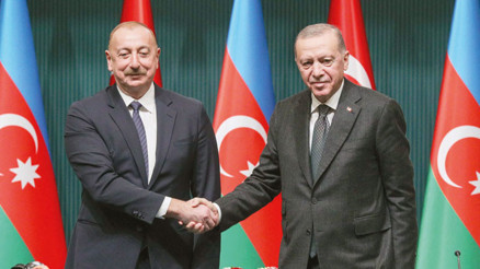 Aliyev’i kabul eden Cumhurbaşkanı Erdoğan: Tarihi bir fırsat penceresi açıldı Aliyev’i kabul eden Cumhurbaşkanı Erdoğan: Tarihi bir fırsat penceresi açıldı